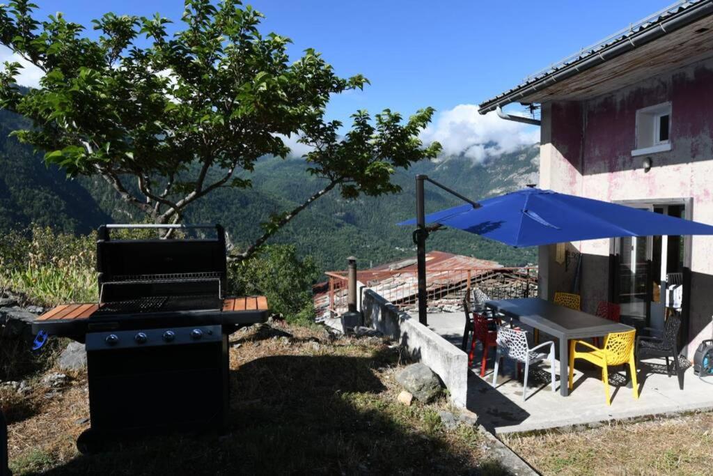 Logement Renove Avec Vue Panoramique La Saussaz エクステリア 写真