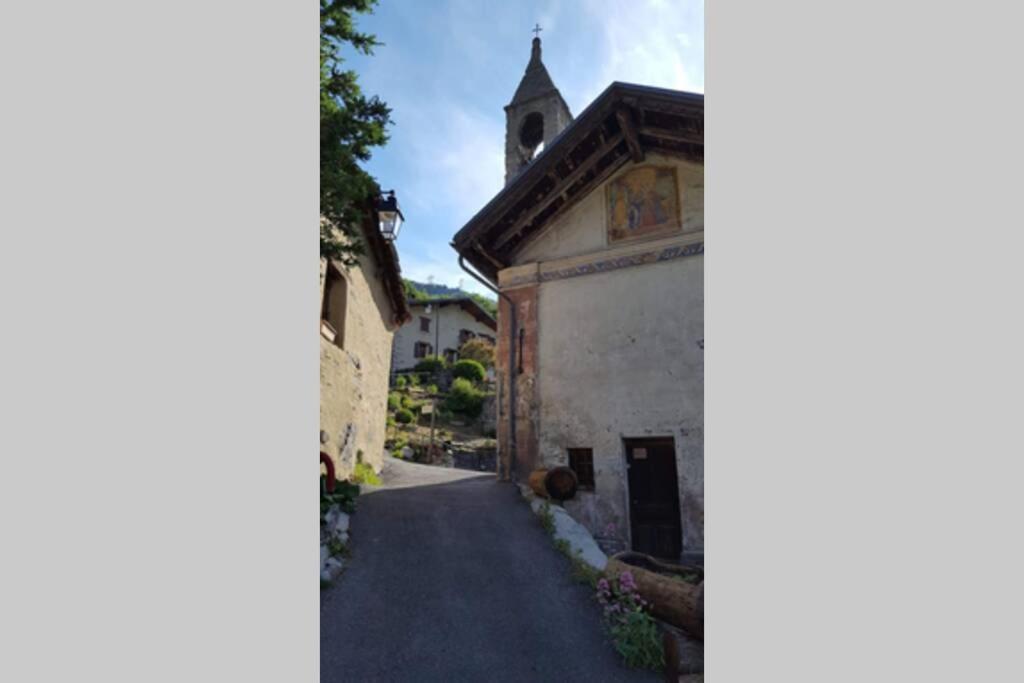 Logement Renove Avec Vue Panoramique La Saussaz エクステリア 写真