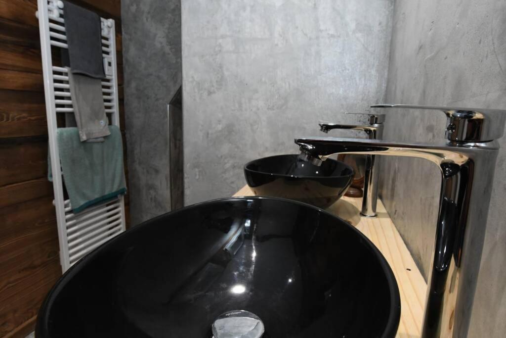 Logement Renove Avec Vue Panoramique La Saussaz エクステリア 写真