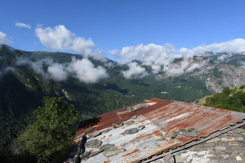 Logement Renove Avec Vue Panoramique La Saussaz エクステリア 写真