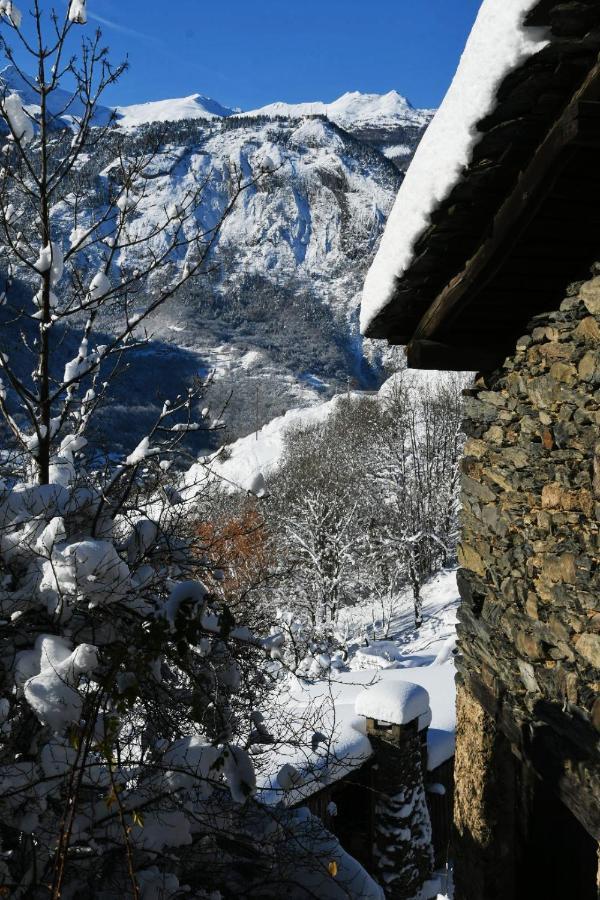 Logement Renove Avec Vue Panoramique La Saussaz エクステリア 写真